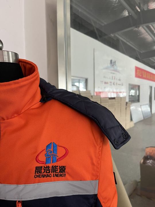 晨浩能源冬季棉服(图2)