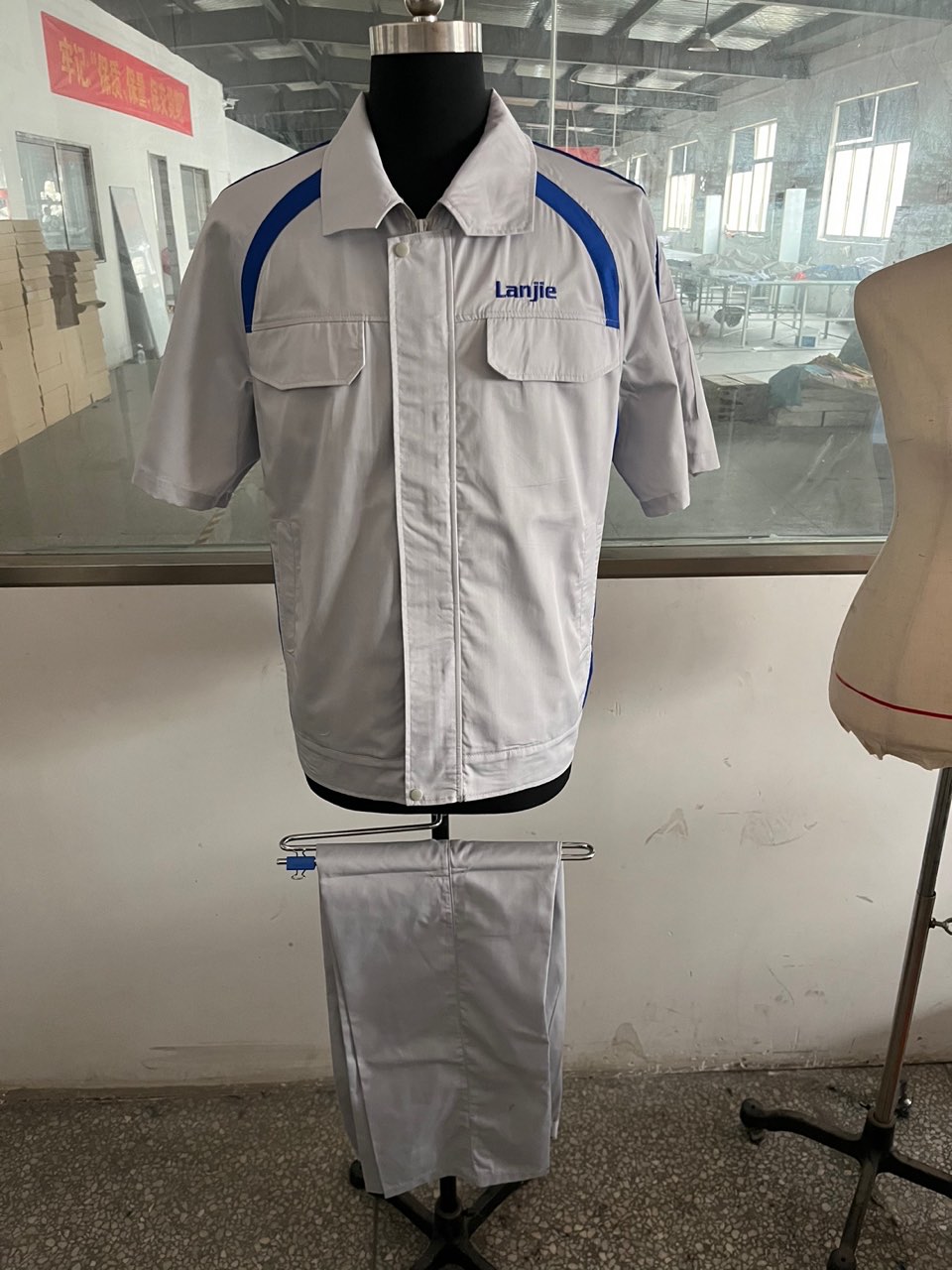 蓝捷电子工作服(图1)